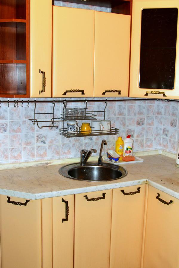Apartment near metro Akademgorodok Kiev Exteriör bild