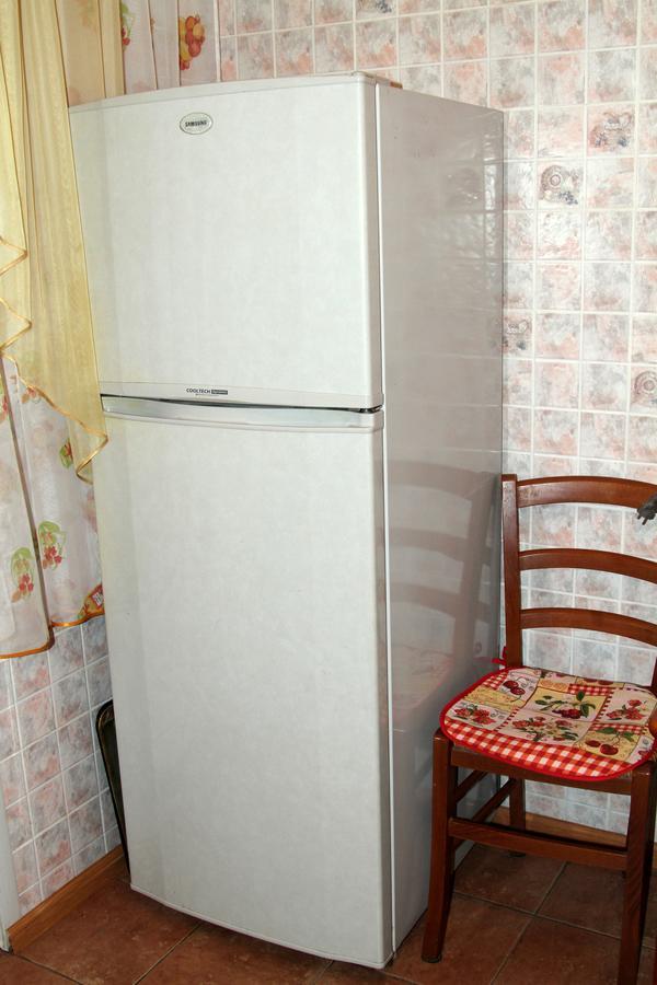 Apartment near metro Akademgorodok Kiev Exteriör bild